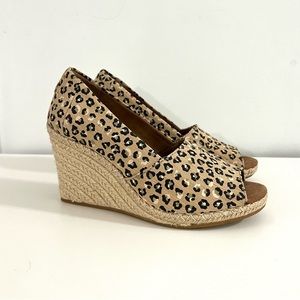 Toms Michelle Espadrille Wedge Heel Sandals Leopard Print Size 8.5